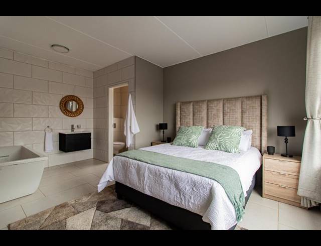 2 BEDROOM PROPERTY TO RENT IN BEDFORD GARDENS